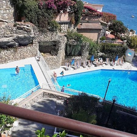Conca Verde Appartamento Sul Mare Marina dʼMarina dʼAndora Εξωτερικό φωτογραφία